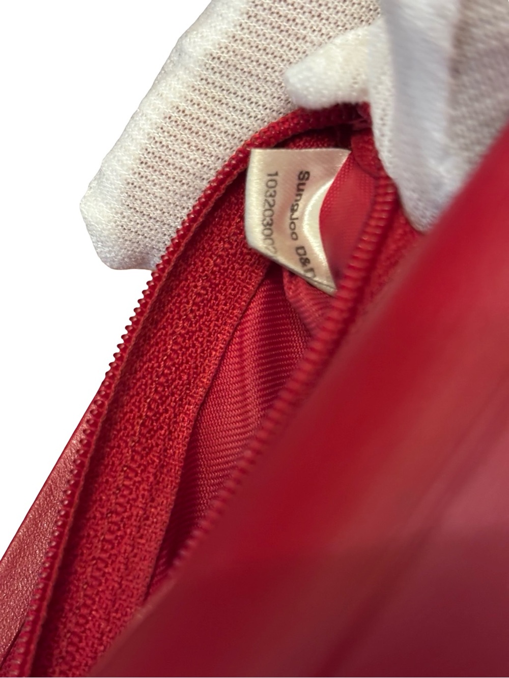 Authentic MCM Quilted Red Leather Wallet with Gold Hardware - Picture 15 of 16